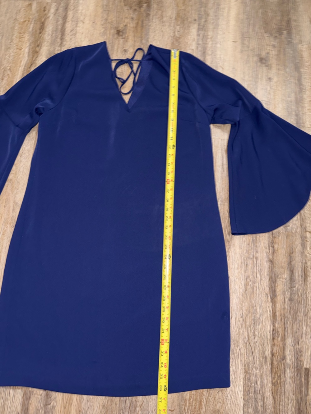 Trina Turk • Nico Ruffle Bell Sleeve Shift Dress - Picture 6 of 13
